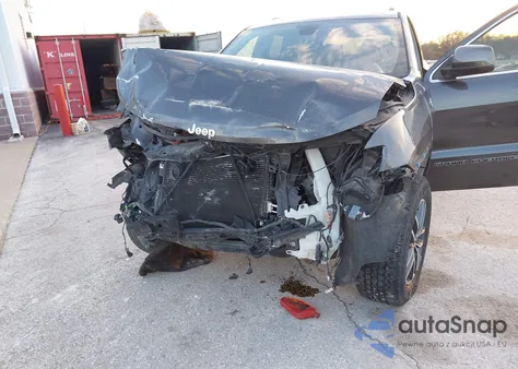 2020 Jeep Grand Cherokee Laredo E 4X4 z USA, uszkodzony, nr VIN 1C4RJFAG8LC209900